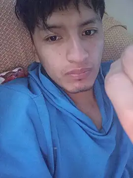 Snapshot of Tonny52123 chatting on June 2026 11:13:02 PM Tonny52123 online show from June 2026 11:13:02 PM