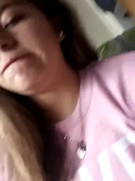 Snapshot of Kitten_Cam chatting on October 2025 12:50:01 PM Kitten Cam online show from October 2025 12:50:01 PM