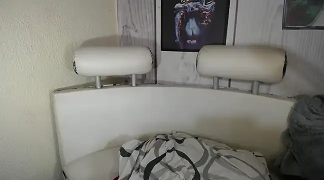 Snapshot of JULIANAWET69 chatting on February 2025 12:09:01 AM JULIANAWET69 online show from February 2025 12:09:01 AM