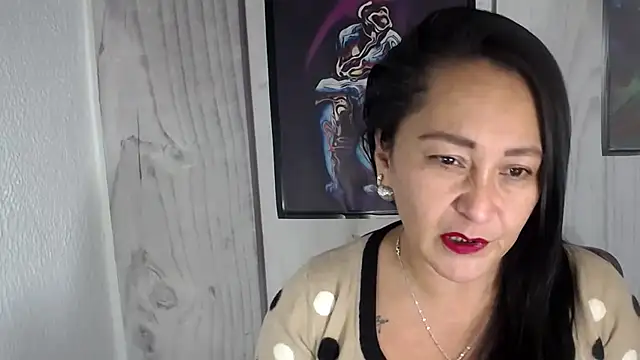 Snapshot of JULIANAWET69 chatting on October 2025 03:29:02 AM JULIANAWET69 online show from October 2025 03:29:02 AM