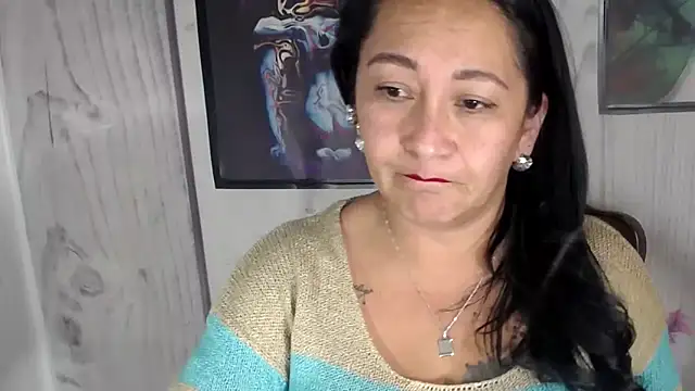 Snapshot of JULIANAWET69 chatting on October 2025 03:29:02 AM JULIANAWET69 online show from October 2025 03:29:02 AM