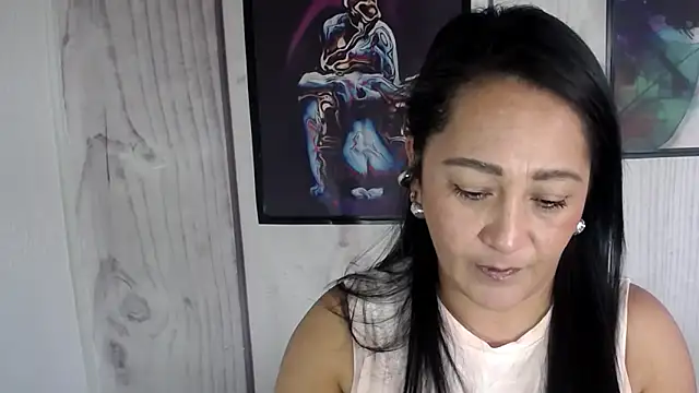 Snapshot of JULIANAWET69 chatting on October 2025 03:38:02 PM JULIANAWET69 online show from October 2025 03:38:02 PM