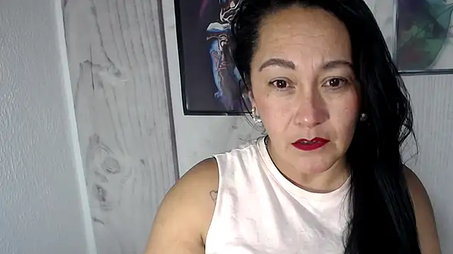 Snapshot of JULIANAWET69 chatting on December 2025 04:29:02 AM JULIANAWET69 online show from December 2025 04:29:02 AM