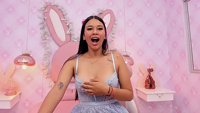 Snapshot of LIA_SWAN_ chatting on November 2025 04:12:02 AM LIA SWAN online show from November 2025 04:12:02 AM