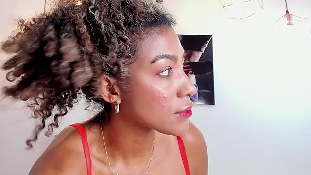 Snapshot of hailey_thompsonX chatting on February 2025 04:47:01 PM hailey thompsonX online show from February 2025 04:47:01 PM