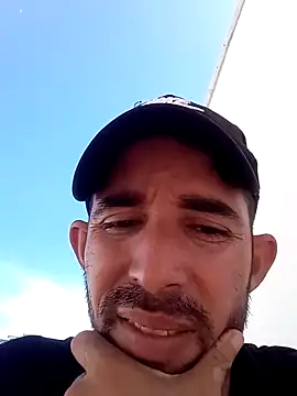 CubanoFull online show from February 2025 11:49:02 AM