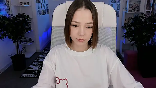 PamBeesly online show from October 2025 08:29:01 AM