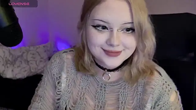 Snapshot of Electro_doll chatting on March 2025 06:08:02 PM Electro doll online show from March 2025 06:08:02 PM