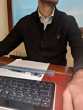 Snapshot of AvvocatoPorco chatting on October 2025 10:15:01 AM AvvocatoPorco online show from October 2025 10:15:01 AM
