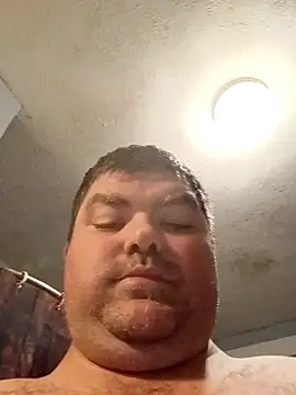 Snapshot of Rcraigue4 chatting on October 2025 12:33:02 AM Rcraigue4 online show from October 2025 12:33:02 AM