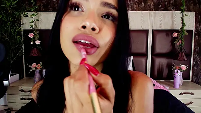 Bella Smiith  online show from November 2025 12:38:02 PM