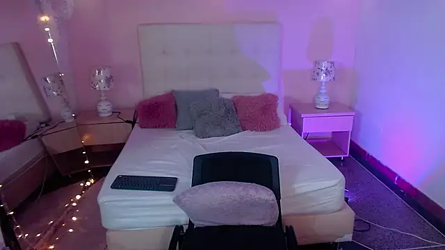 Snapshot of ScarlettDreamss7 chatting on February 2025 03:37:02 PM ScarlettDreamss7 online show from February 2025 03:37:02 PM