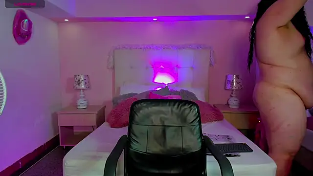 Snapshot of ScarlettDreamss7 chatting on March 2025 07:46:02 PM ScarlettDreamss7 online show from March 2025 07:46:02 PM