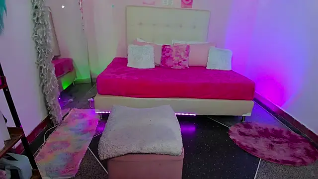 Snapshot of ScarlettDreamss7 chatting on September 2025 02:11:02 AM ScarlettDreamss7 online show from September 2025 02:11:02 AM