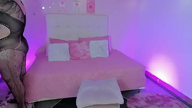 Snapshot of ScarlettDreamss7 chatting on November 2025 12:26:01 PM ScarlettDreamss7 online show from November 2025 12:26:01 PM