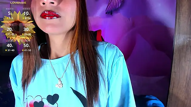 emili clark online show from November 2025 04:12:01 AM