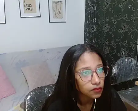 LITTLEDOLLHOT online show from November 2025 01:03:01 PM