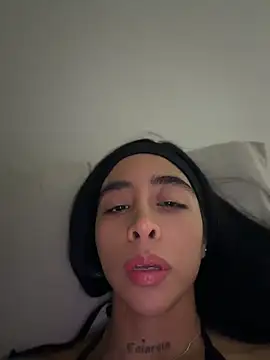 Snapshot of sophierooy22 chatting on June 2026 07:23:01 PM sophierooy22 online show from June 2026 07:23:01 PM
