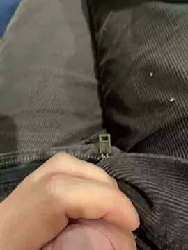 Snapshot of Prolapse_Pig chatting on December 2025 03:01:01 AM Prolapse Pig online show from December 2025 03:01:01 AM