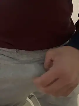 Snapshot of Greeneyes0820 chatting on January 2025 06:45:01 PM Greeneyes0820 online show from January 2025 06:45:01 PM