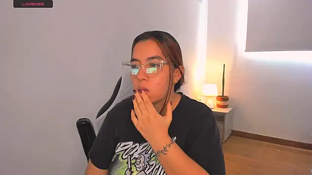 brithany olson25 online show from March 2025 12:55:02 PM