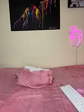 Snapshot of Emmie_Hot chatting on March 2025 10:16:01 PM Emmie Hot online show from March 2025 10:16:01 PM