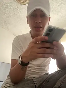 Snapshot of Diegosavage3 chatting on February 2025 08:38:02 PM Diegosavage3 online show from February 2025 08:38:02 PM