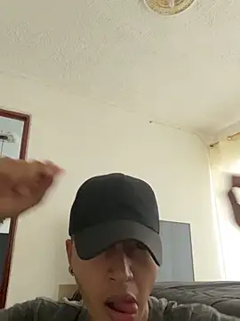 Snapshot of Diegosavage3 chatting on February 2025 09:03:02 PM Diegosavage3 online show from February 2025 09:03:02 PM