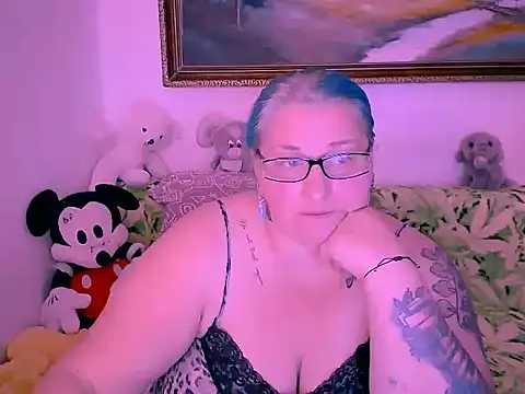 mayamayx online show from October 2025 02:51:02 PM