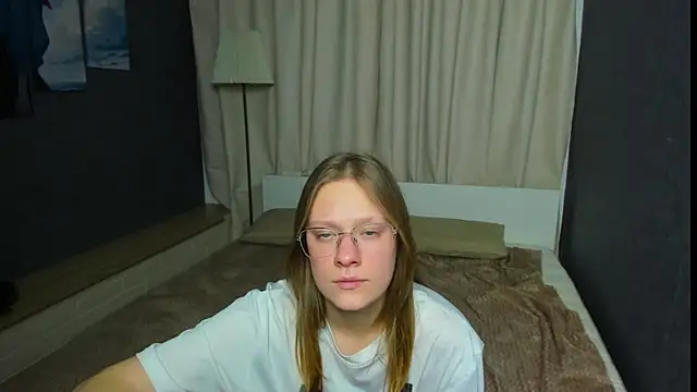 TessaSwans online show from January 2025 04:27:01 AM