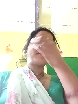 Bhuvi Bedi online show from February 2025 10:42:02 PM