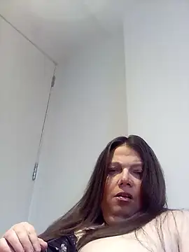 Snapshot of HotHornyEmmaX chatting on January 2025 02:52:02 PM HotHornyEmmaX online show from January 2025 02:52:02 PM