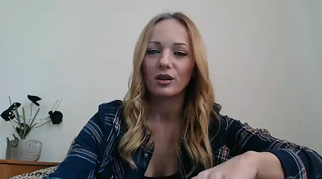 EllyaDiamond online show from February 2025 07:37:01 AM