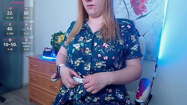 Snapshot of MarthaSimons chatting on June 2026 04:15:02 AM MarthaSimons online show from June 2026 04:15:02 AM