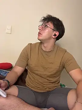 Snapshot of Amon__ashford chatting on January 2025 01:32:02 AM Amon ashford online show from January 2025 01:32:02 AM