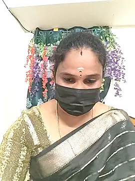 Snapshot of Tamil_Aathira chatting on November 2025 07:04:01 PM Tamil Aathira online show from November 2025 07:04:01 PM