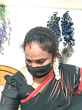 Snapshot of Tamil_Aathira chatting on November 2025 09:31:02 PM Tamil Aathira online show from November 2025 09:31:02 PM