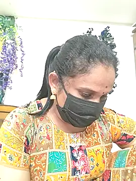 Snapshot of Tamil_Aathira chatting on November 2025 06:40:01 PM Tamil Aathira online show from November 2025 06:40:01 PM