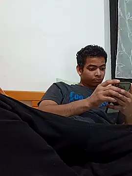 Snapshot of cingonduro chatting on November 2025 07:13:02 PM cingonduro online show from November 2025 07:13:02 PM