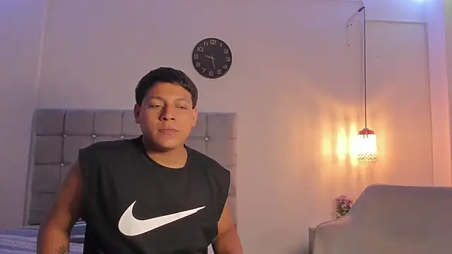 Tylerdrdn online show from October 2025 06:41:02 AM