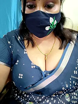 Snapshot of Queenflowerr chatting on March 2026 07:21:02 PM Queenflowerr online show from March 2026 07:21:02 PM