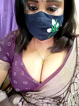 Snapshot of Queenflowerr chatting on March 2026 11:24:02 AM Queenflowerr online show from March 2026 11:24:02 AM