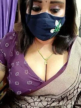 Snapshot of Queenflowerr chatting on March 2026 11:41:01 PM Queenflowerr online show from March 2026 11:41:01 PM