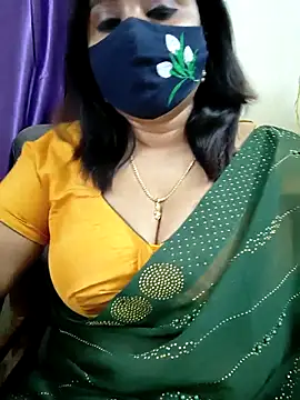 Snapshot of Queenflowerr chatting on March 2026 06:13:02 PM Queenflowerr online show from March 2026 06:13:02 PM