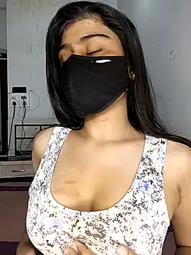 Love-N online show from December 2025 10:27:02 PM