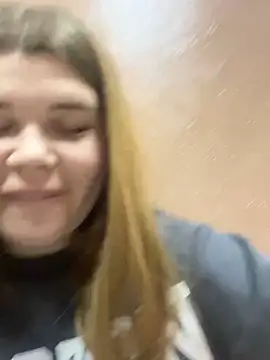 Snapshot of ella_zzz chatting on February 2025 02:09:02 PM ella zzz online show from February 2025 02:09:02 PM