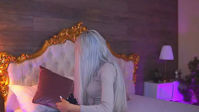 Juicy Jessye online show from January 2026 08:47:01 PM