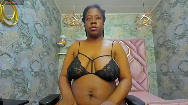 Snapshot of nefertiti_ebony chatting on November 2025 04:55:02 AM nefertiti ebony online show from November 2025 04:55:02 AM