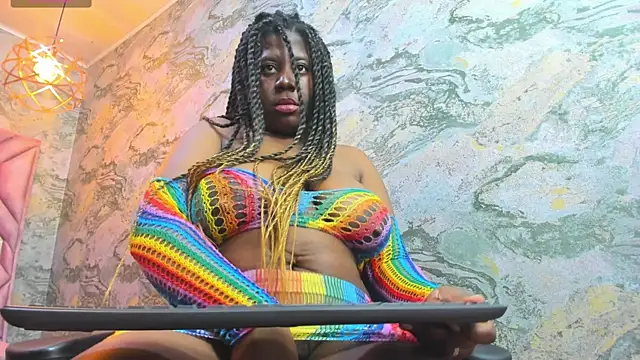 Snapshot of nefertiti_ebony chatting on May 2026 05:23:02 PM nefertiti ebony online show from May 2026 05:23:02 PM