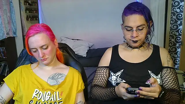 Evelan420 online show from November 2025 06:32:01 PM